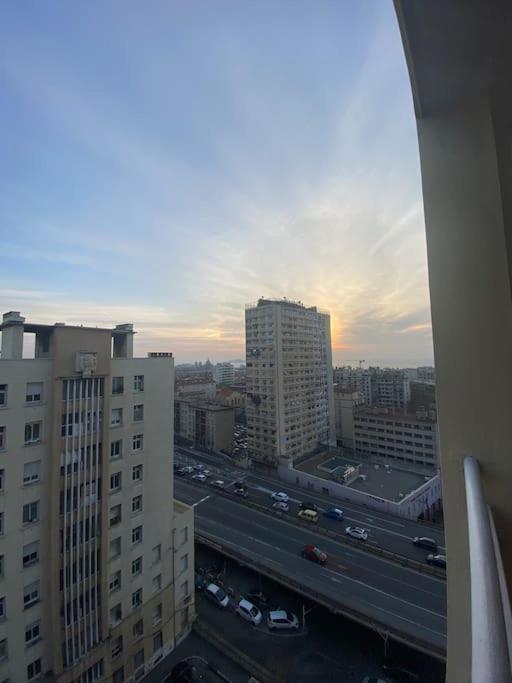 Appartement T4 A Deux Pas De La Gare St Charles Marseille Kültér fotó