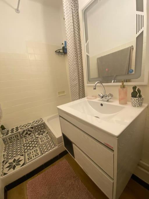 Appartement T4 A Deux Pas De La Gare St Charles Marseille Kültér fotó