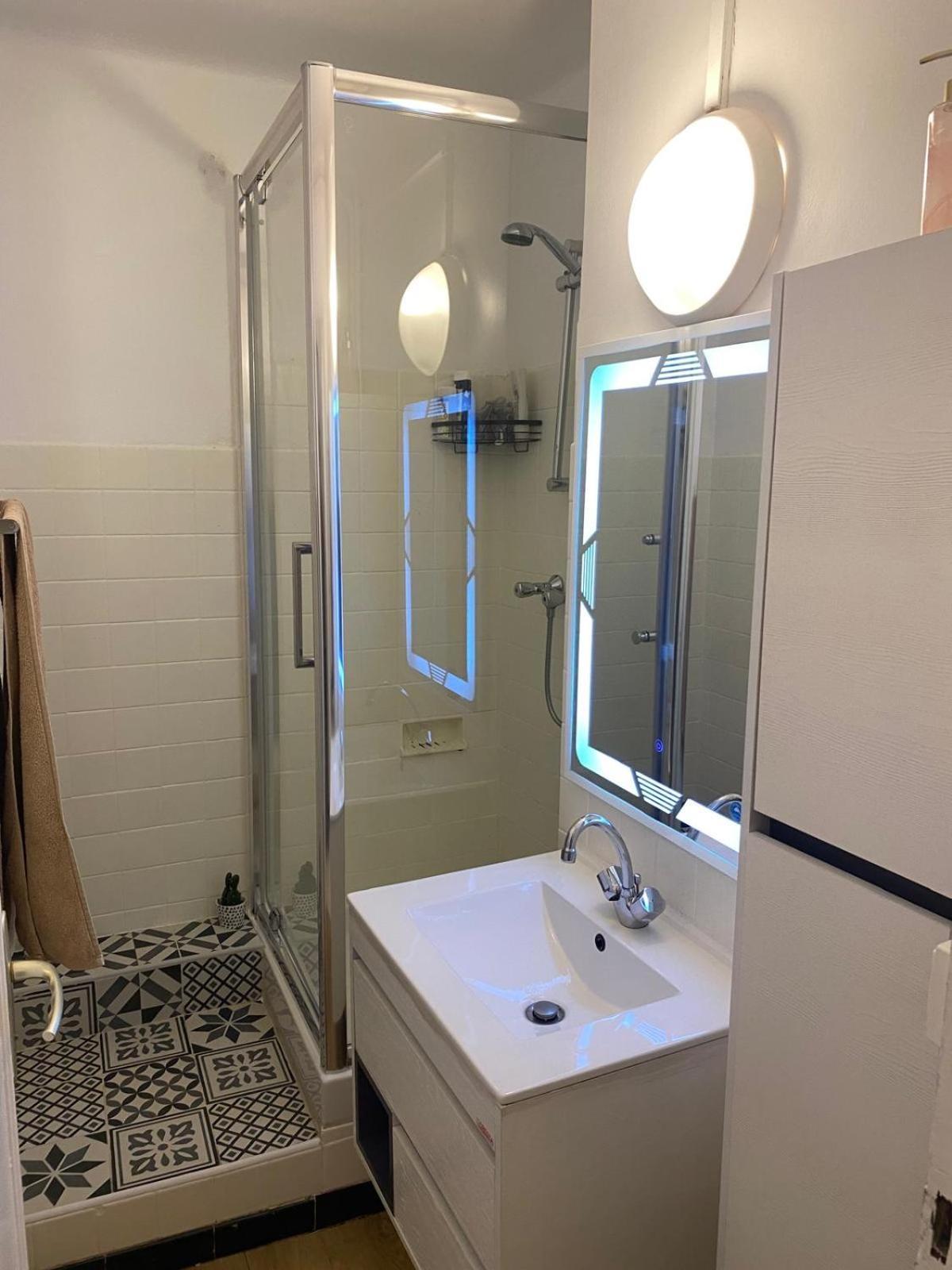 Appartement T4 A Deux Pas De La Gare St Charles Marseille Kültér fotó