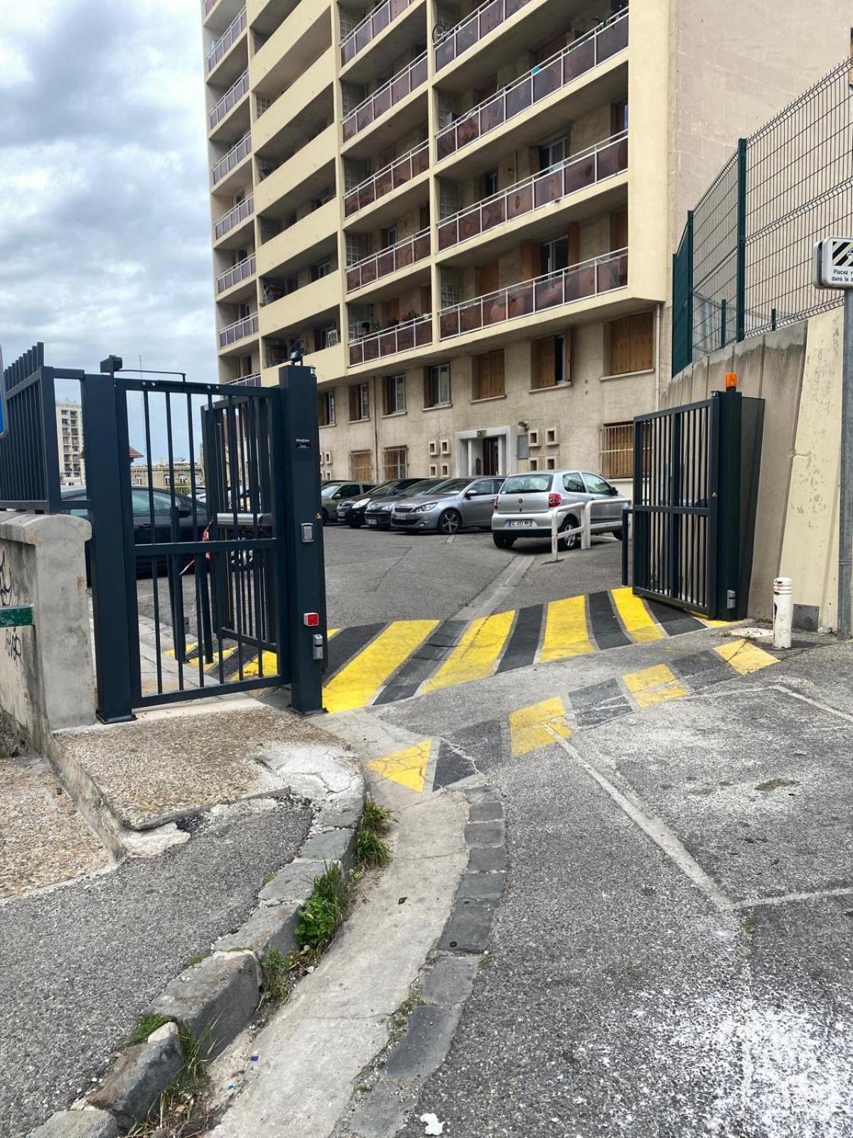 Appartement T4 A Deux Pas De La Gare St Charles Marseille Kültér fotó
